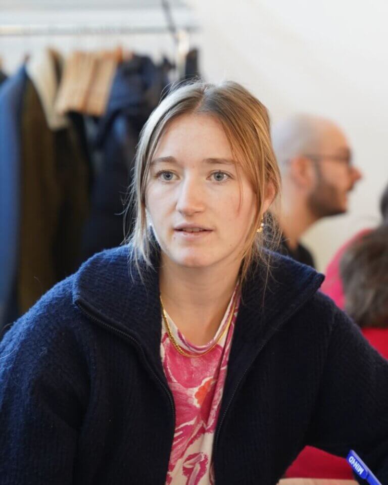 Chloé, certificat en main