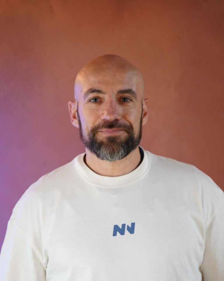 Frédéric, certificat en main